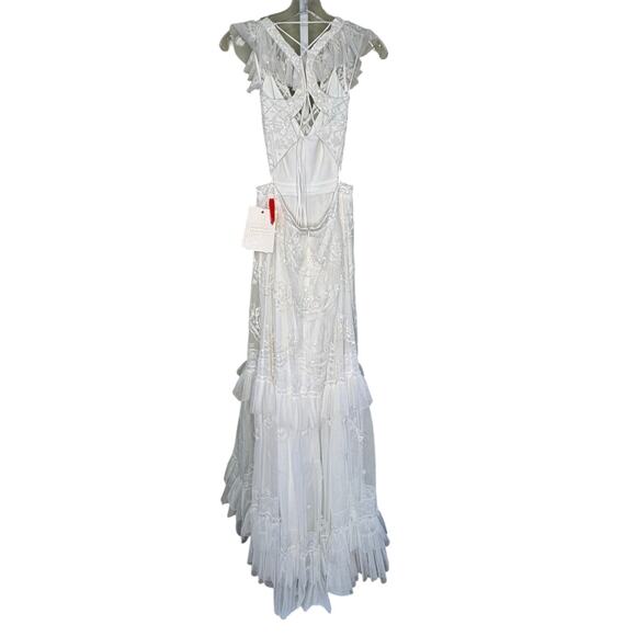 Mac Duggal NWT Lace Up Back Ruffle Skirt Dress in White Size 6 - Picture 4 of 8